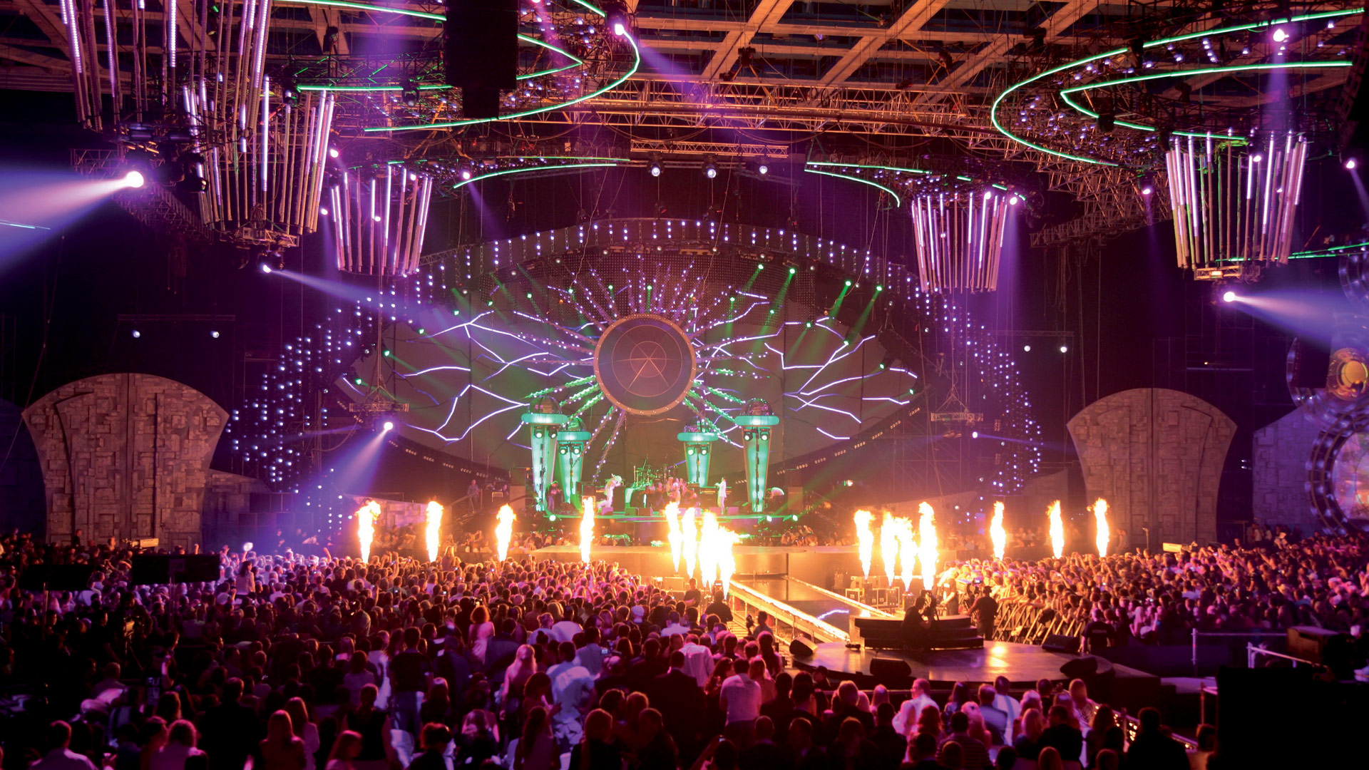 Entertainment & broadcast Entertainment & broadcast
